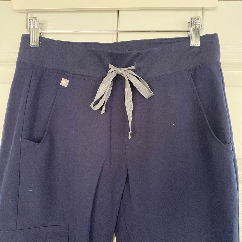Figs Zamora Jogger Scrub Pants - Picture 6 of 14